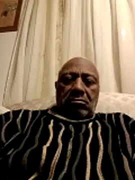 Snapshot of yasohw chatting on 12.15.25 yasohw online show from 12.15.25