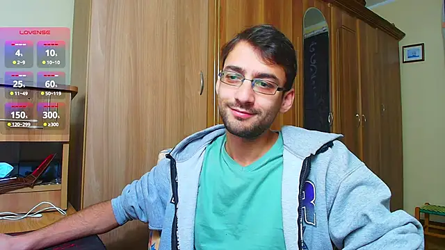 Snapshot of HungEddy chatting on 12.11.24 HungEddy online show from 12.11.24