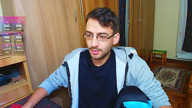 Snapshot of HungEddy chatting on 12.18.24 HungEddy online show from 12.18.24