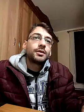 Snapshot of HungEddy chatting on 12.19.24 HungEddy online show from 12.19.24