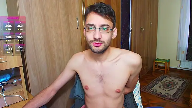 Snapshot of HungEddy chatting on 12.21.24 HungEddy online show from 12.21.24