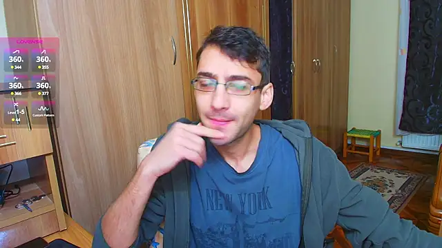 Snapshot of HungEddy chatting on 12.24.24 HungEddy online show from 12.24.24