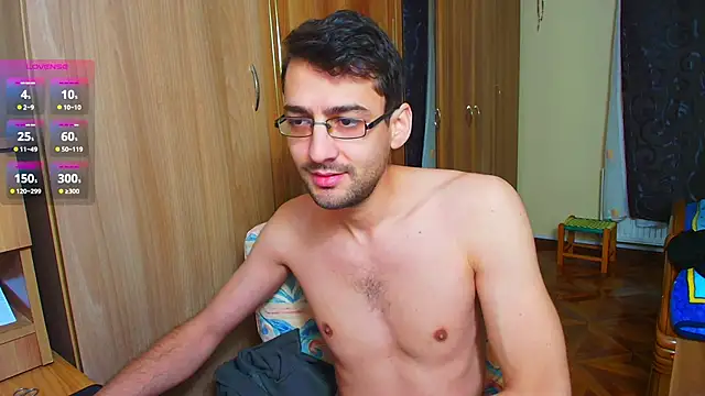 Snapshot of HungEddy chatting on 01.08.25 HungEddy online show from 01.08.25