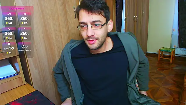 Snapshot of HungEddy chatting on 01.09.25 HungEddy online show from 01.09.25