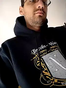 Snapshot of HungEddy chatting on 01.18.25 HungEddy online show from 01.18.25