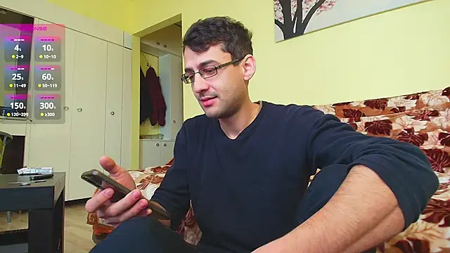 Snapshot of HungEddy chatting on 03.01.25 HungEddy online show from 03.01.25