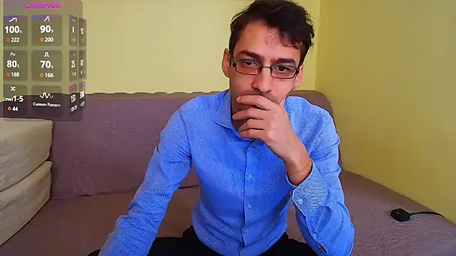 Snapshot of HungEddy chatting on 11.15.25 HungEddy online show from 11.15.25