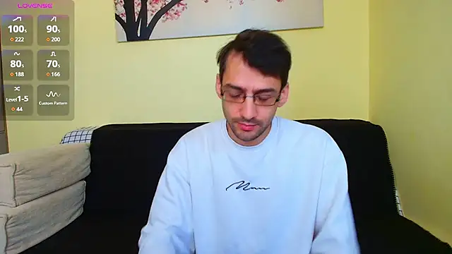 Snapshot of HungEddy chatting on 11.24.25 HungEddy online show from 11.24.25