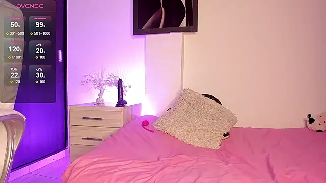 ALANAH KITTY online show from 12.17.24