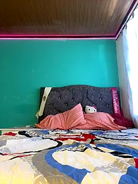 ALANAH KITTY online show from 10.14.25