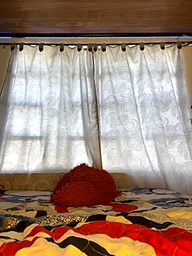 ALANAH KITTY online show from 10.17.25