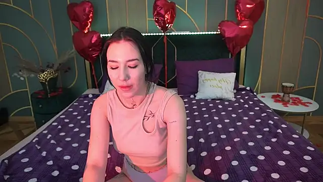 Snapshot of NikkiGoldSide chatting on 03.02.25 NikkiGoldSide online show from 03.02.25