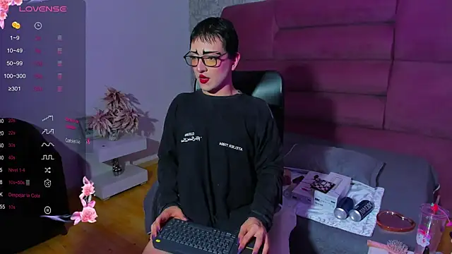 Snapshot of melodybonss_ chatting on 01.13.25 melodybonss  online show from 01.13.25