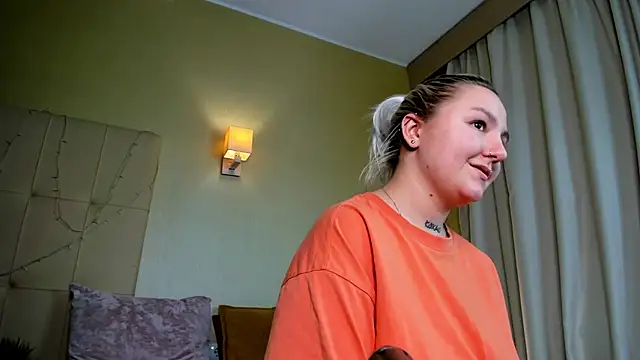 Snapshot of Debbie_Taylor chatting on 12.07.24 Debbie Taylor online show from 12.07.24