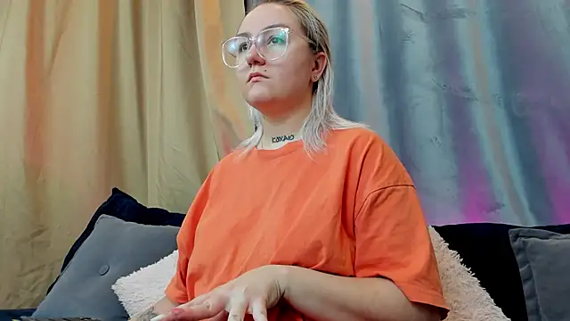 Snapshot of Debbie_Taylor chatting on 12.12.24 Debbie Taylor online show from 12.12.24