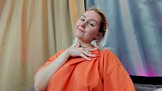 Snapshot of Debbie_Taylor chatting on 12.12.24 Debbie Taylor online show from 12.12.24