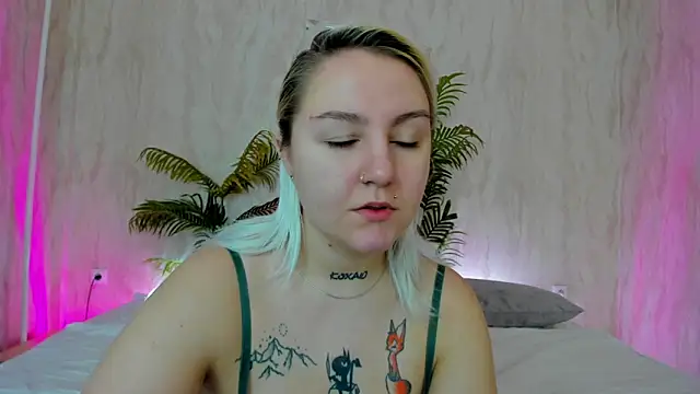 Snapshot of Debbie_Taylor chatting on 12.19.24 Debbie Taylor online show from 12.19.24