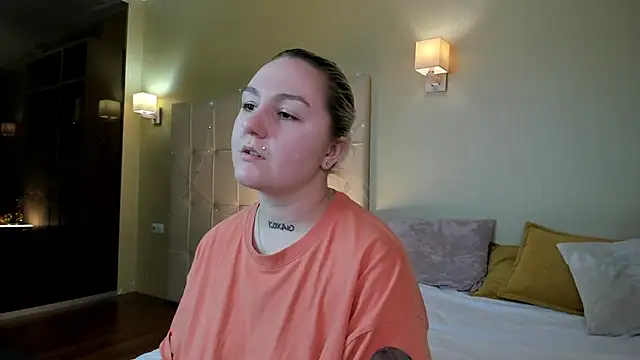 Snapshot of Debbie_Taylor chatting on 12.24.24 Debbie Taylor online show from 12.24.24