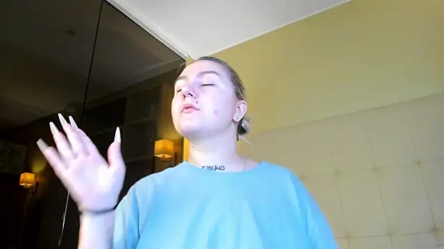 Snapshot of Debbie_Taylor chatting on 09.19.25 Debbie Taylor online show from 09.19.25