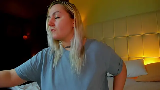 Snapshot of Debbie_Taylor chatting on 10.06.25 Debbie Taylor online show from 10.06.25