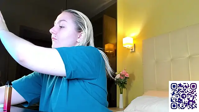 Snapshot of Debbie_Taylor chatting on 10.10.25 Debbie Taylor online show from 10.10.25