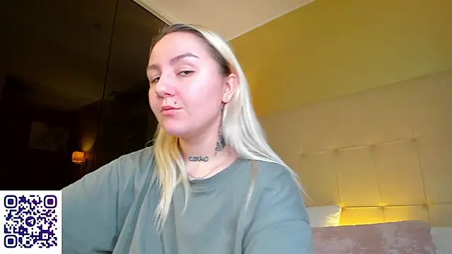 Snapshot of Debbie_Taylor chatting on 11.15.25 Debbie Taylor online show from 11.15.25