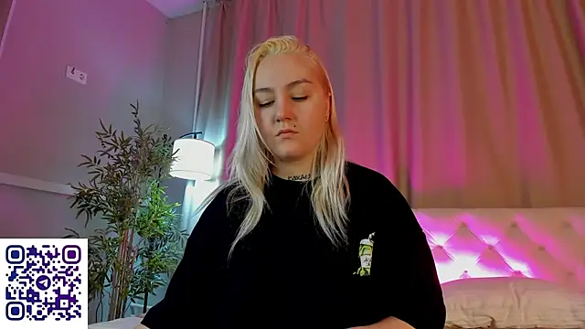 Snapshot of Debbie_Taylor chatting on 11.27.25 Debbie Taylor online show from 11.27.25