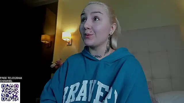 Snapshot of Debbie_Taylor chatting on 12.04.25 Debbie Taylor online show from 12.04.25