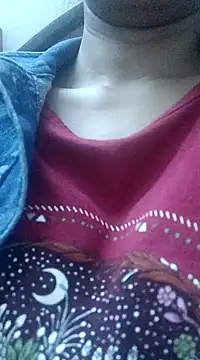 Snapshot of Rajni-Mehra chatting on 02.05.25 Rajni-Mehra online show from 02.05.25