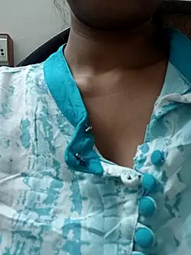 Snapshot of Rajni-Mehra chatting on 03.16.25 Rajni-Mehra online show from 03.16.25