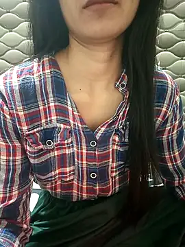 Snapshot of Rajni-Mehra chatting on 01.16.26 Rajni-Mehra online show from 01.16.26