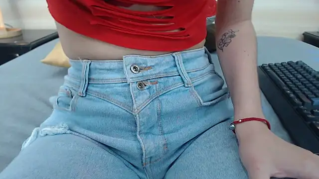 nahomibecker online show from 03.13.25