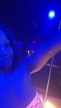 Snapshot of miamiworld chatting on 12.19.24 miamiworld online show from 12.19.24