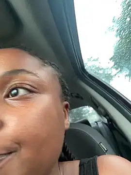 Snapshot of miamiworld chatting on 09.18.25 miamiworld online show from 09.18.25