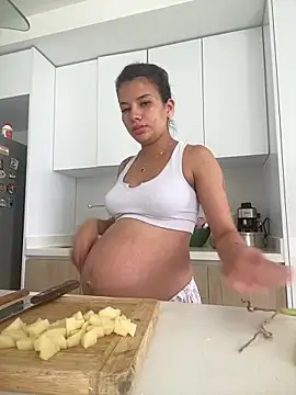 Snapshot of adop_me__ chatting on 12.06.24 adop me online show from 12.06.24