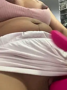 Snapshot of adop_me__ chatting on 03.15.25 adop me online show from 03.15.25