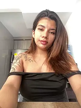 Snapshot of adop_me__ chatting on 03.21.25 adop me online show from 03.21.25