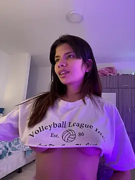 Snapshot of adop_me__ chatting on 11.01.25 adop me online show from 11.01.25