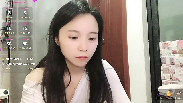 Snapshot of QQ88-99 chatting on 02.05.25 QQ88-99 online show from 02.05.25