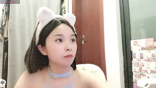 Snapshot of QQ88-99 chatting on 02.13.25 QQ88-99 online show from 02.13.25