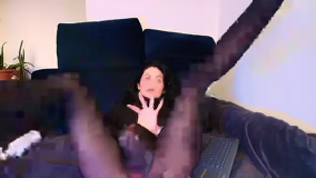 miabeautyxx online show from 11.03.25