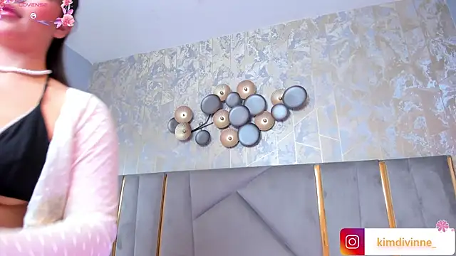 KimDevinne online show from 02.01.25