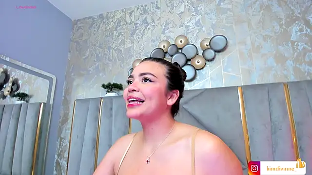 KimDevinne online show from 09.26.25