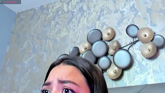 KimDevinne online show from 11.07.25