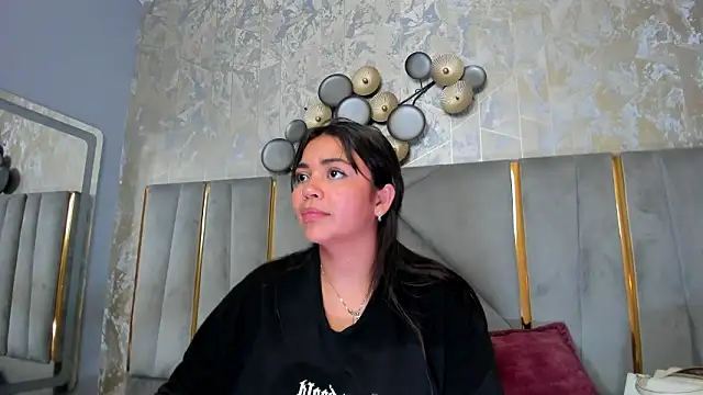 KimDevinne online show from 02.08.26