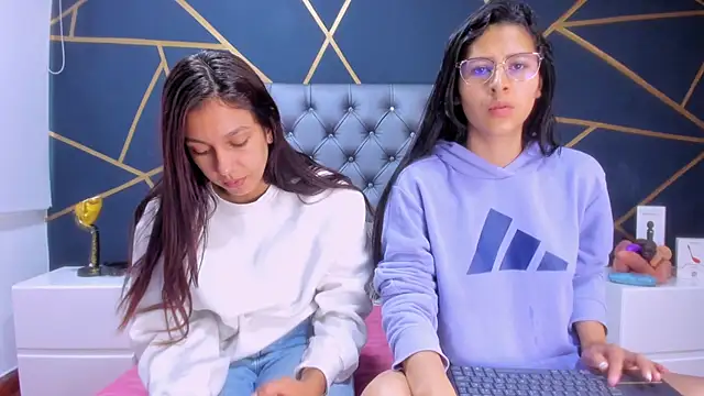 Luci And Sofi online show from 02.04.25