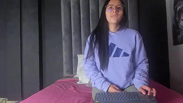 Luci And Sofi online show from 02.13.25