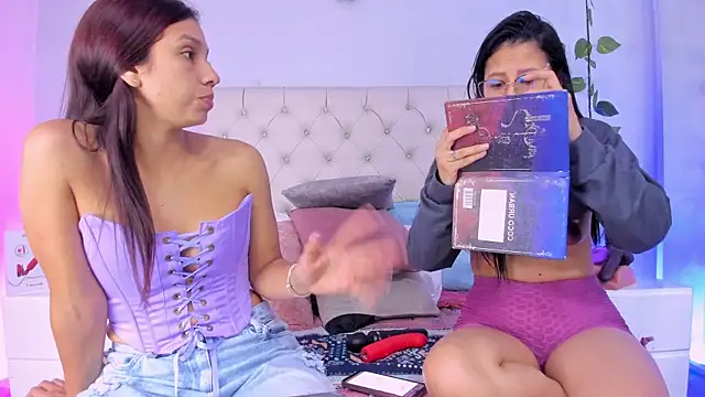 Luci And Sofi online show from 03.07.25