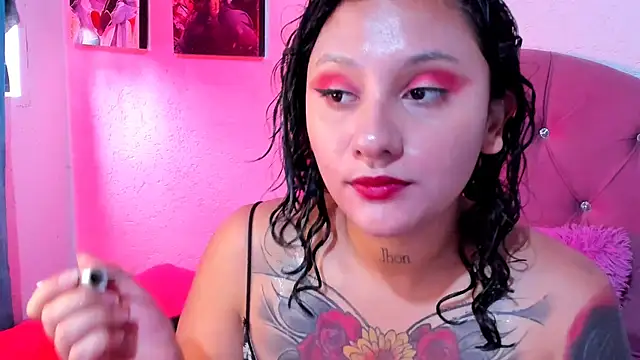 Snapshot of Mila_nixon02 chatting on 01.06.26 Mila nixon02 online show from 01.06.26