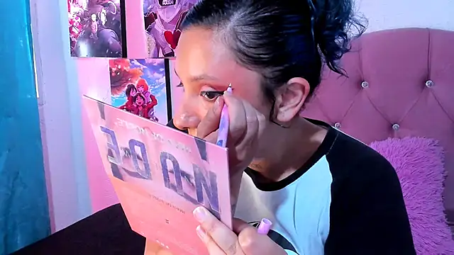 Mila nixon02 online show from 04.26.26